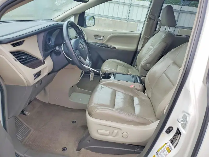 2016 TOYOTA SIENNA XLE 8-PASSENGER  