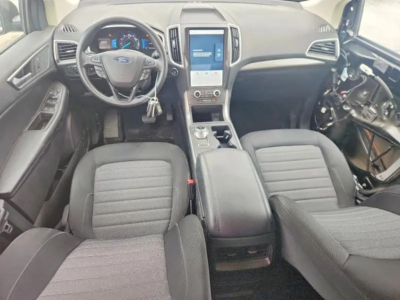 2021 FORD EDGE SE  