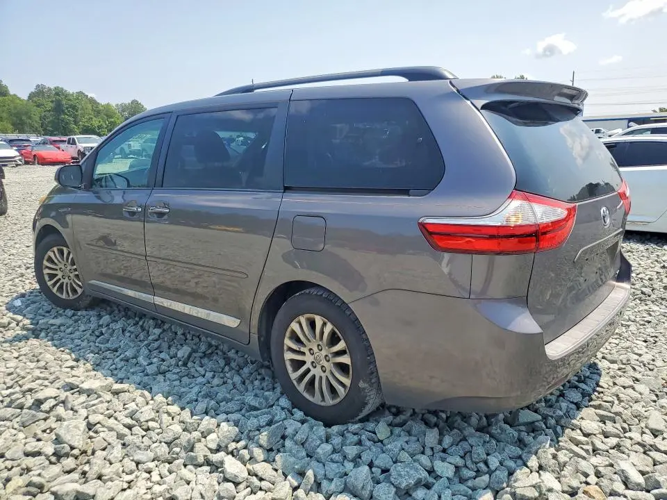 2015 TOYOTA SIENNA XLE 8-PASSENGER  