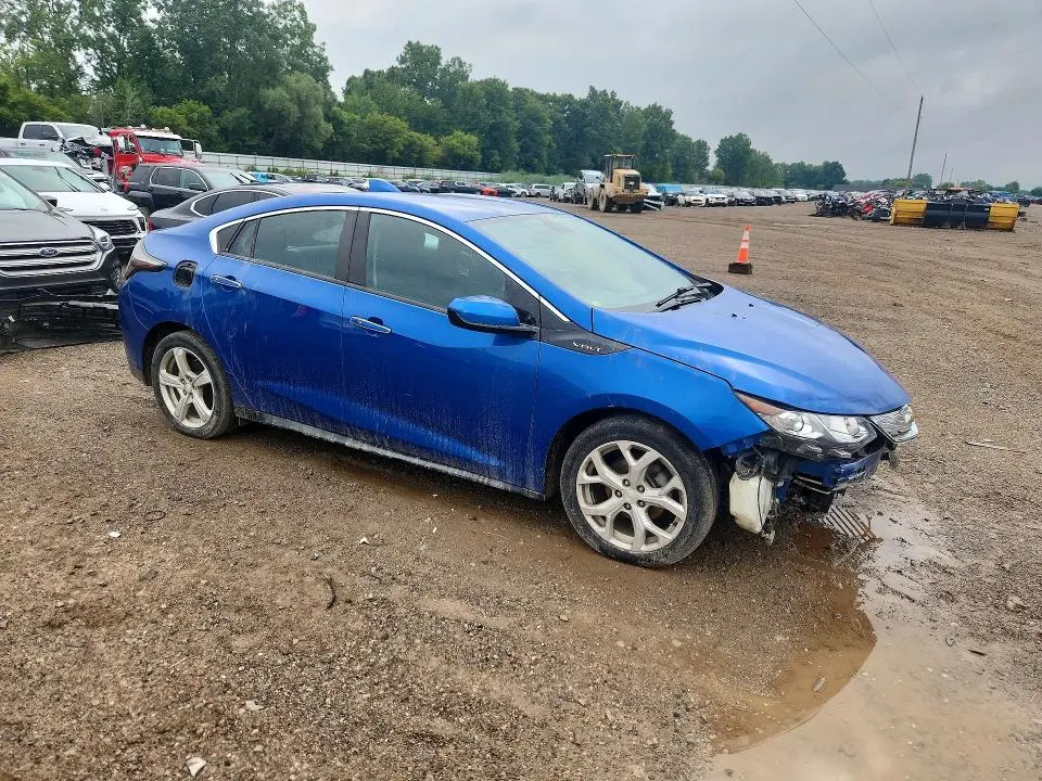 2017 CHEVROLET VOLT LT  