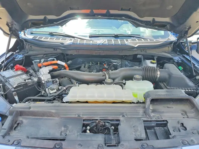 2025 FORD F150 LARIAT  