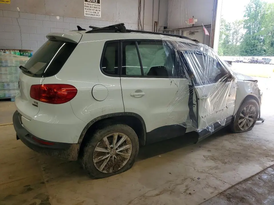 2017 VOLKSWAGEN TIGUAN S  
