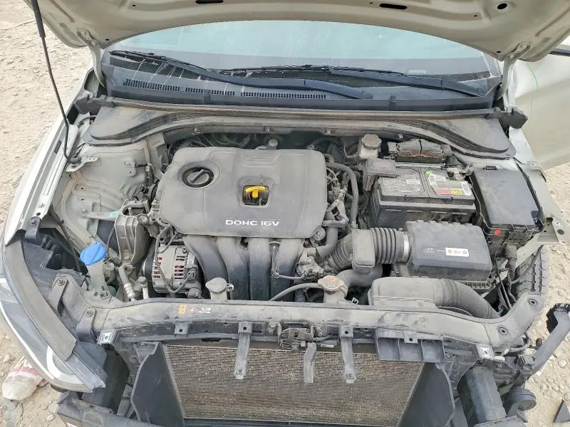 2018 HYUNDAI ELANTRA SE  