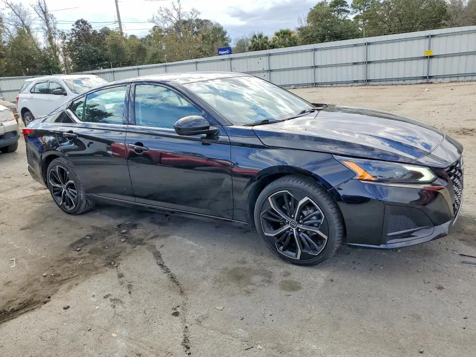 2024 NISSAN ALTIMA 2.5 SR  