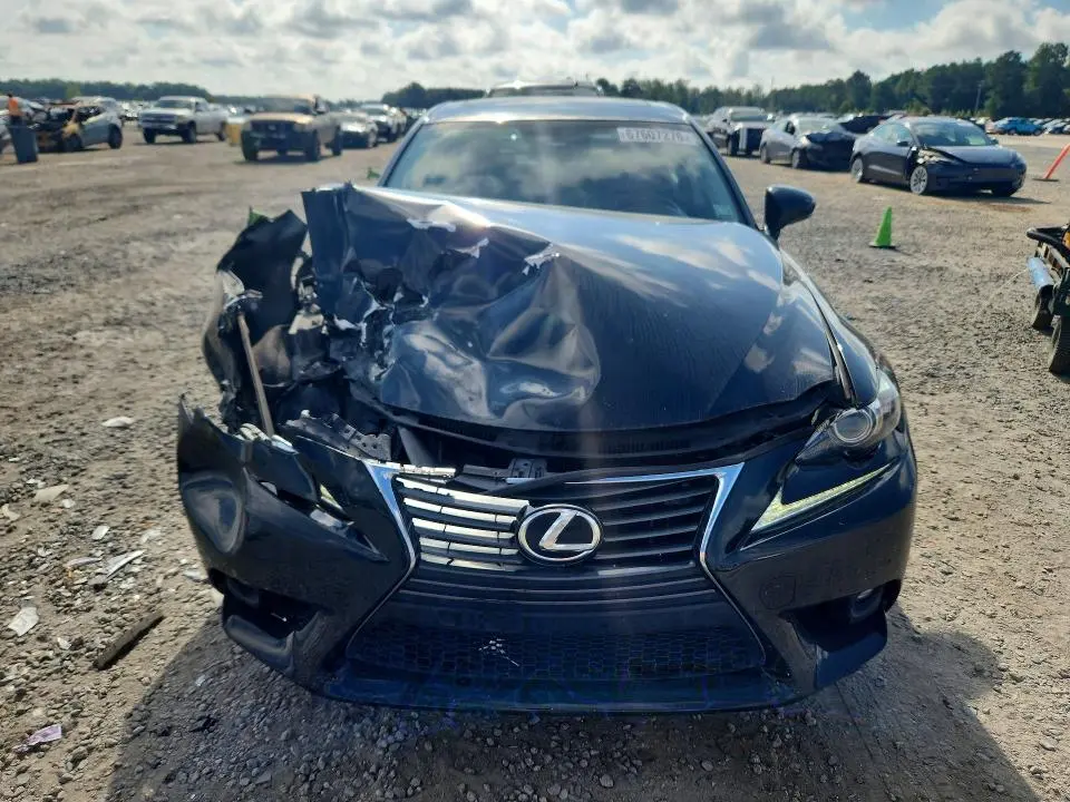 2016 LEXUS IS 200T  