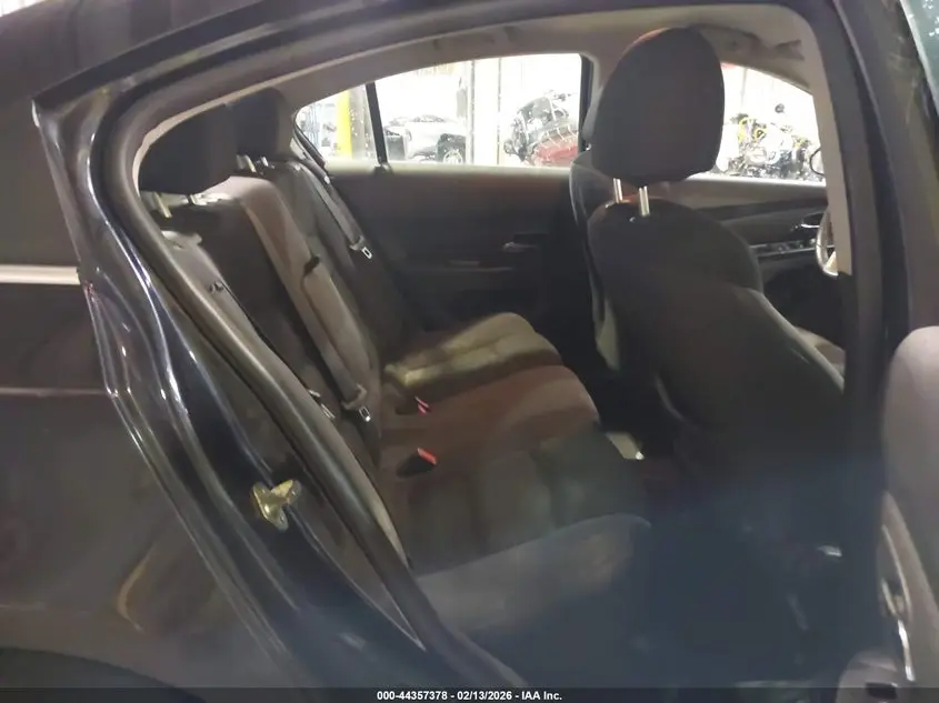 2013 CHEVROLET CRUZE 1LT AUTO