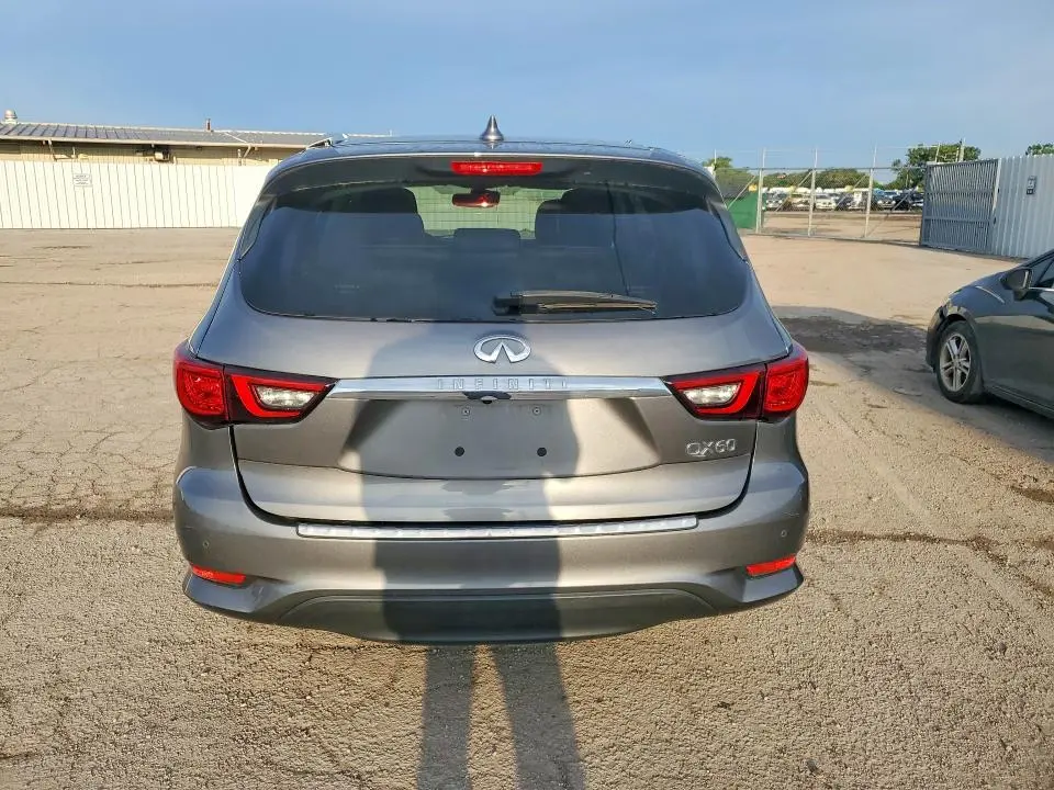 2019 INFINITI QX60 LUXE  