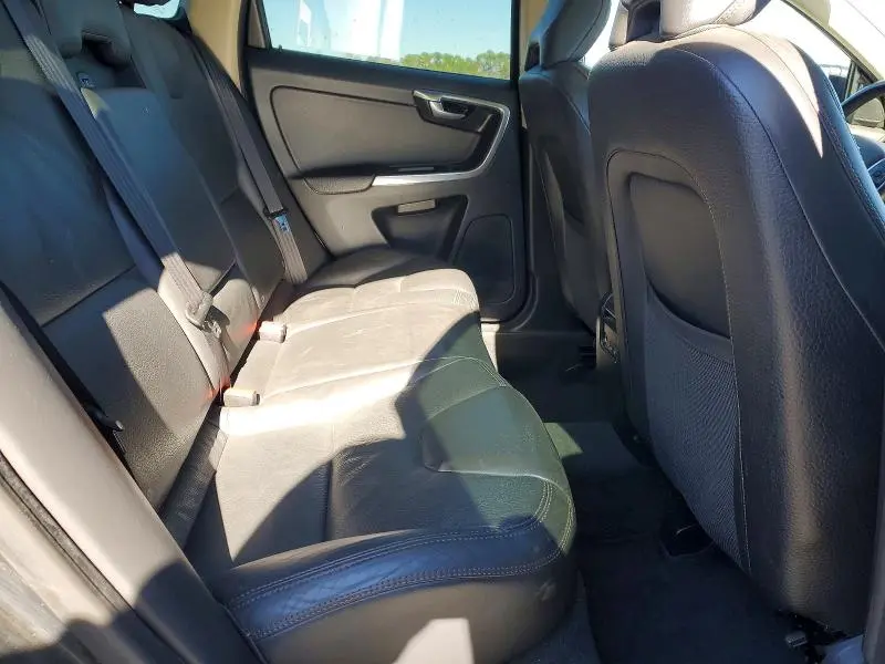 2013 VOLVO XC60 3.2  