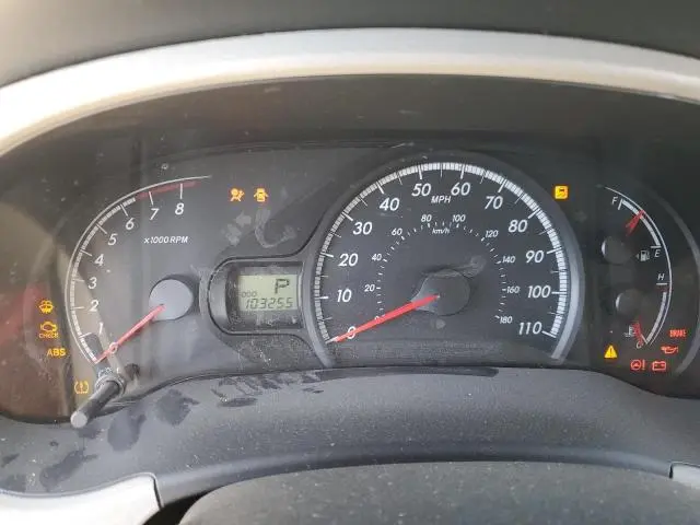 2013 TOYOTA SIENNA LE  