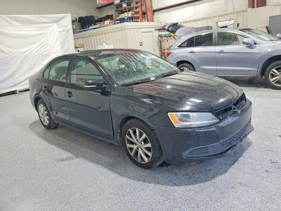 2012 VOLKSWAGEN JETTA SE  