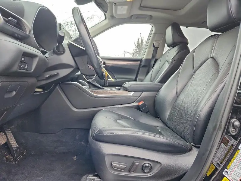 2021 TOYOTA HIGHLANDER LIMITED  