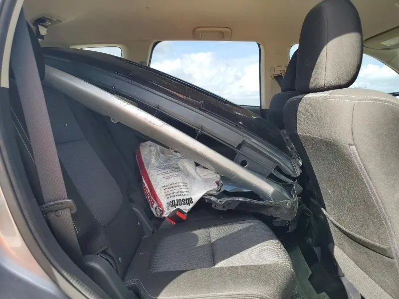 2016 MITSUBISHI OUTLANDER SE  