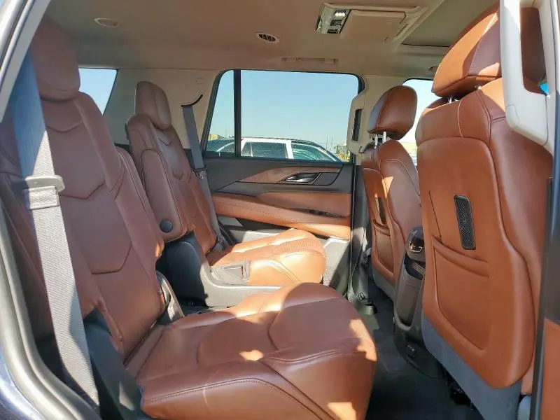 2019 CADILLAC ESCALADE LUXURY