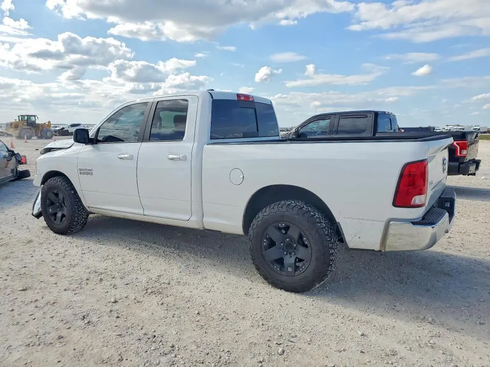 2018 RAM 1500 SLT  