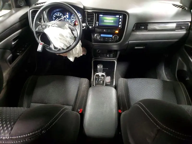 2018 MITSUBISHI OUTLANDER SE  