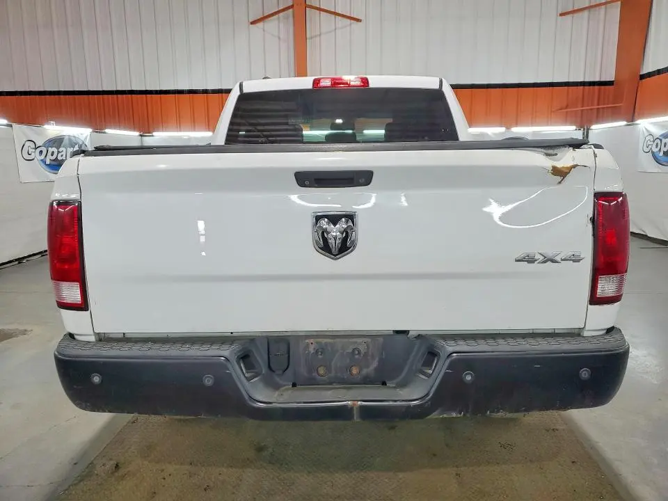 2016 RAM 1500 ST  