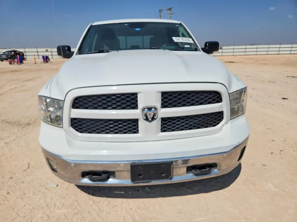 2015 RAM 1500 SLT  