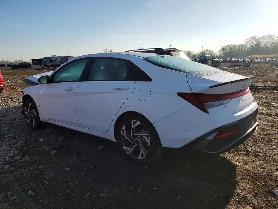 2025 HYUNDAI ELANTRA SEL SPORT  