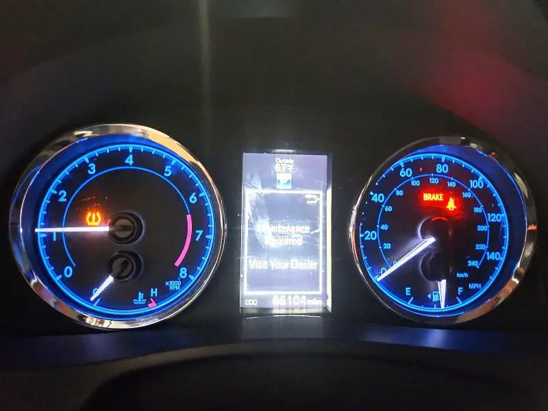 2019 TOYOTA COROLLA SE  