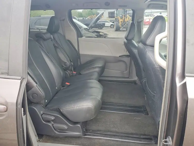 2012 TOYOTA SIENNA SPORT  