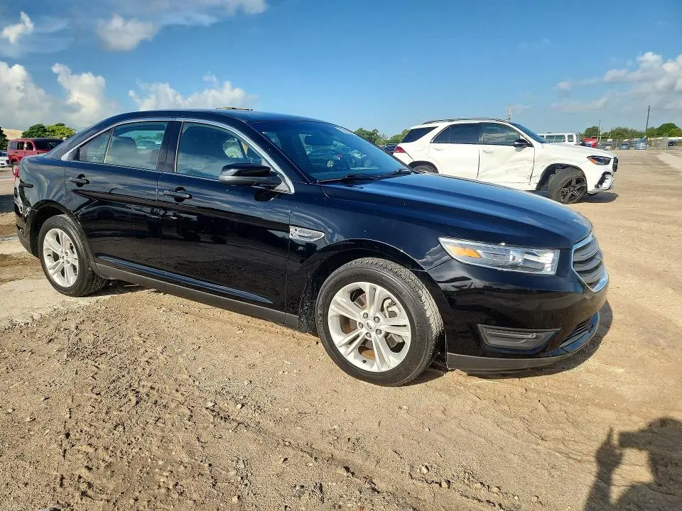 2018 FORD TAURUS SEL  