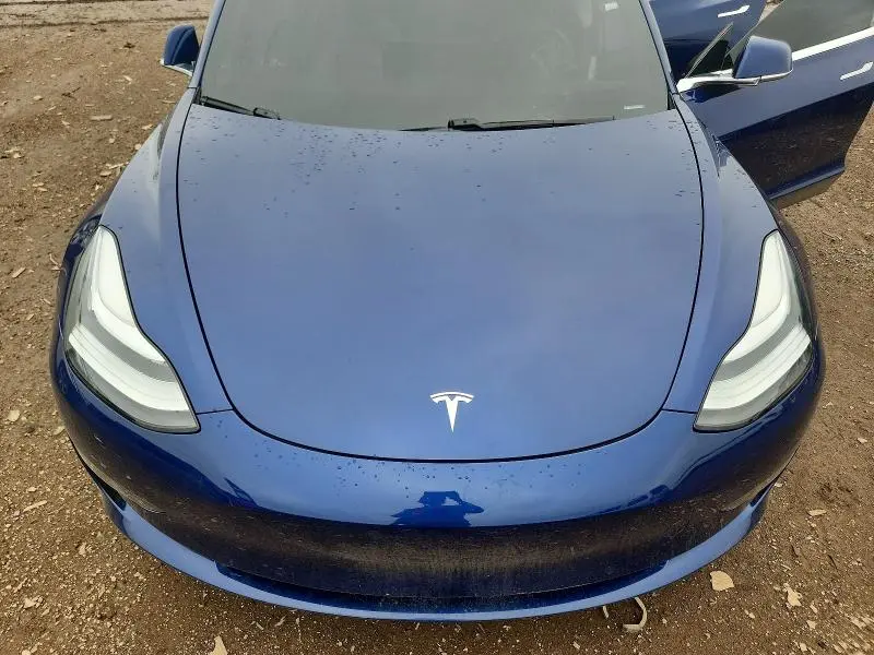 2018 TESLA MODEL 3   