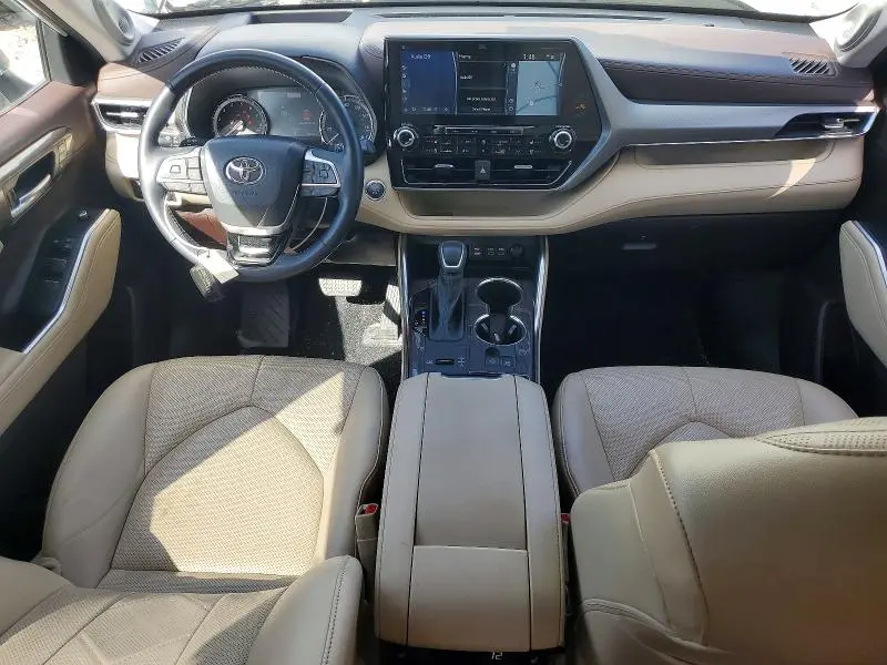 2022 TOYOTA HIGHLANDER PLATINUM  