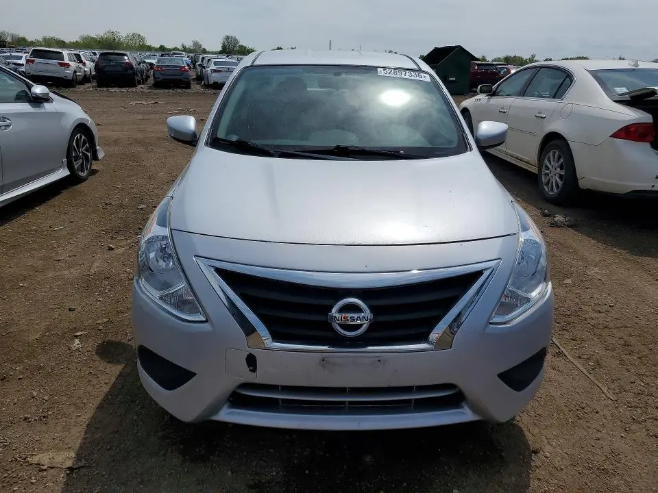 2019 NISSAN VERSA SV  
