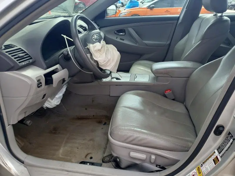 2010 TOYOTA CAMRY LE  