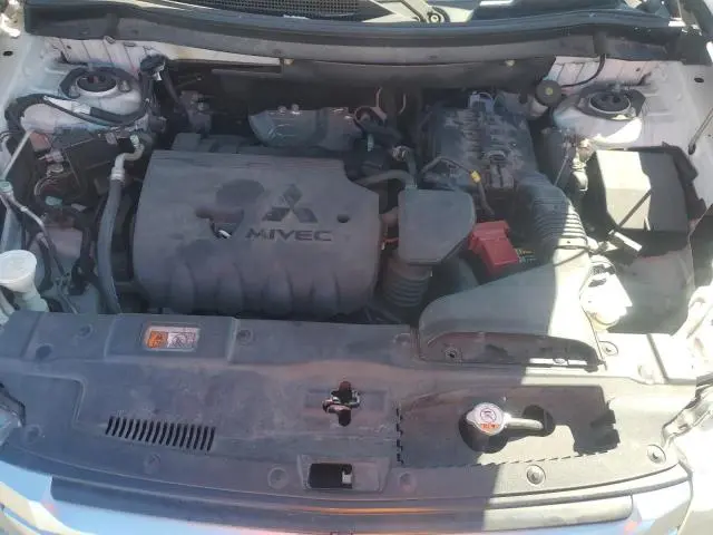 2015 MITSUBISHI OUTLANDER SE
