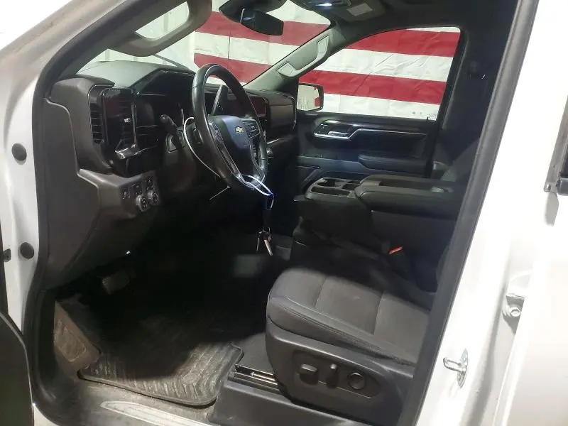 2023 CHEVROLET SILVERADO K1500 LT  