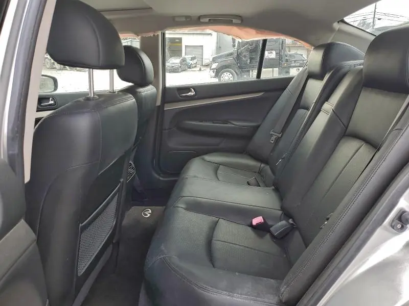 2010 INFINITI G37   