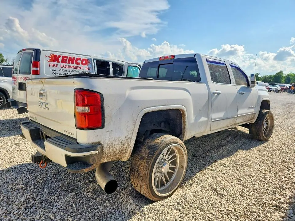 2015 GMC SIERRA K2500 DENALI  