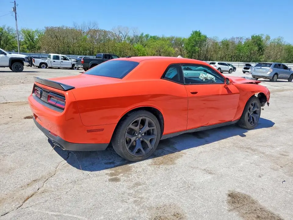 2020 DODGE CHALLENGER SXT  