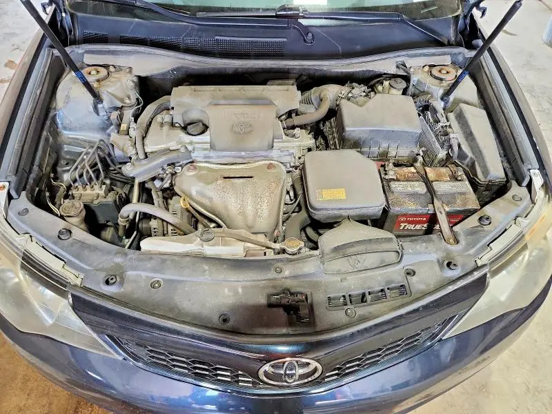 2014 TOYOTA CAMRY SE  