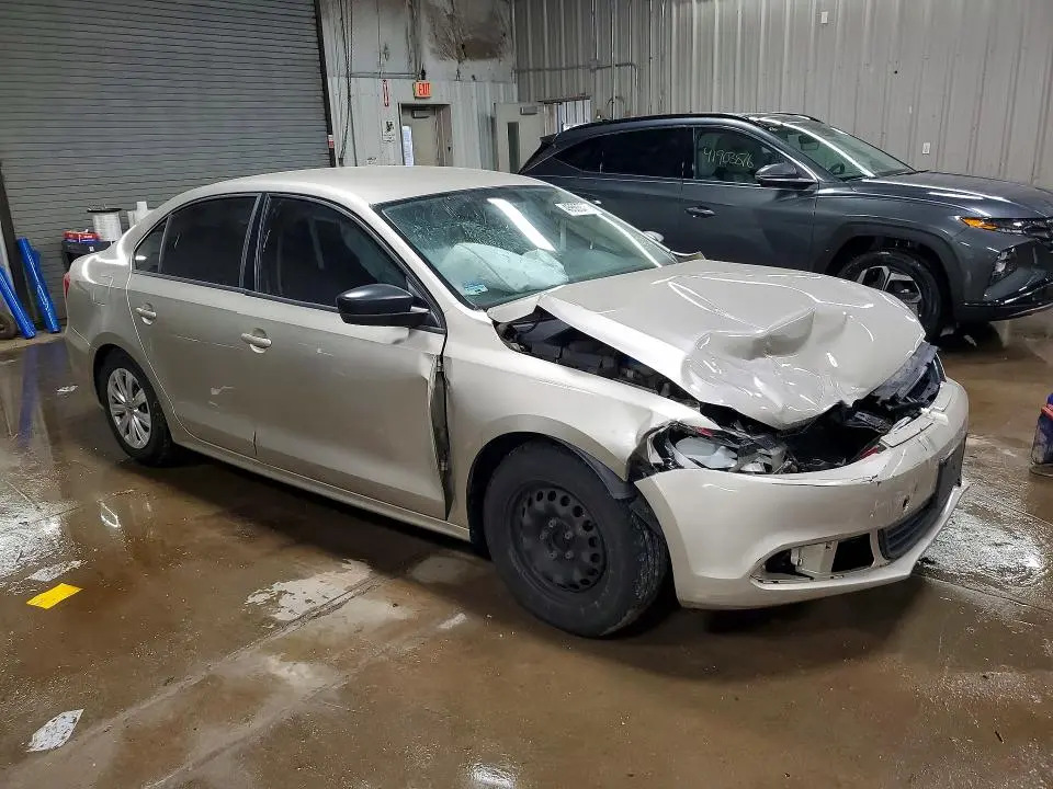 2014 VOLKSWAGEN JETTA BASE  