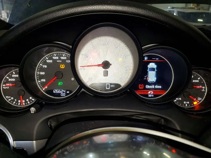 2016 PORSCHE CAYENNE S  