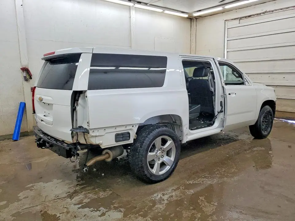 2016 CHEVROLET SUBURBAN C1500 LT  