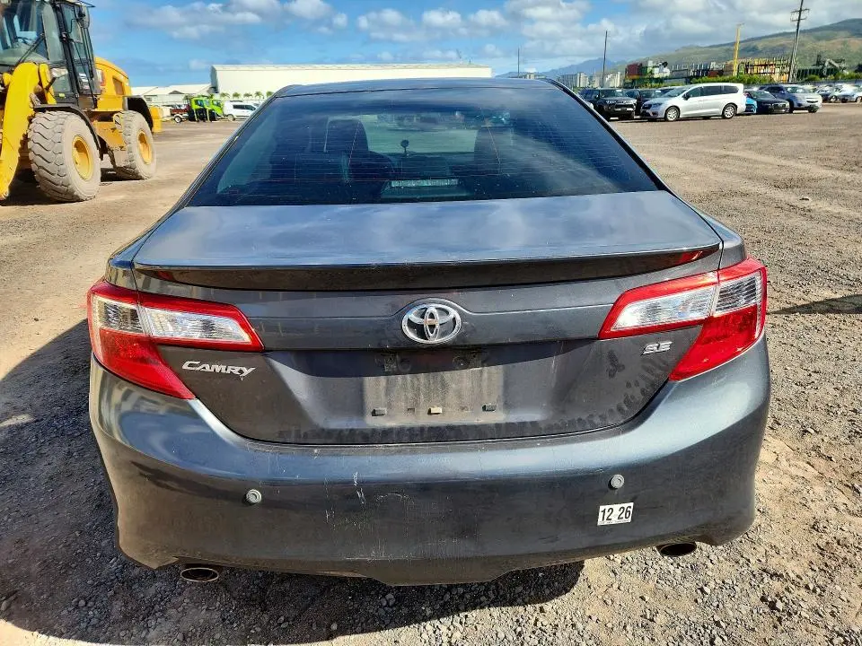 2013 TOYOTA CAMRY SE V6  