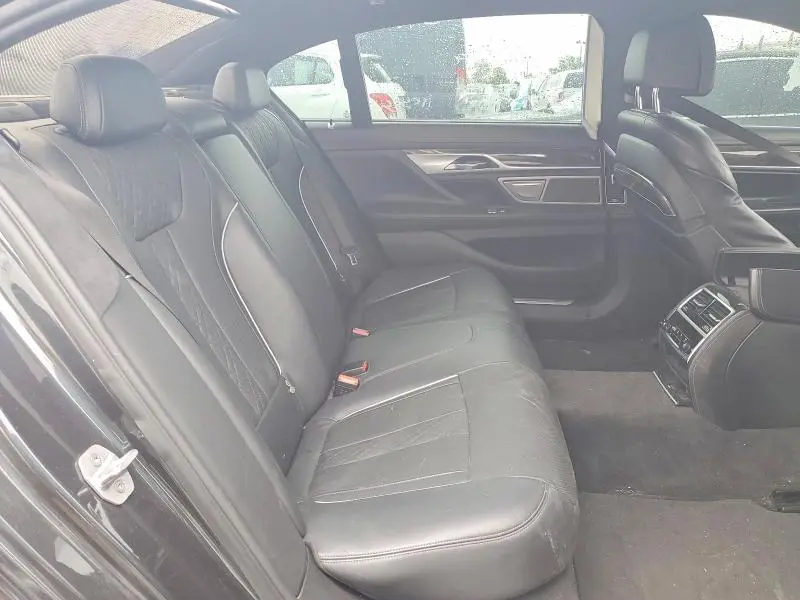 2017 BMW 750 XI  