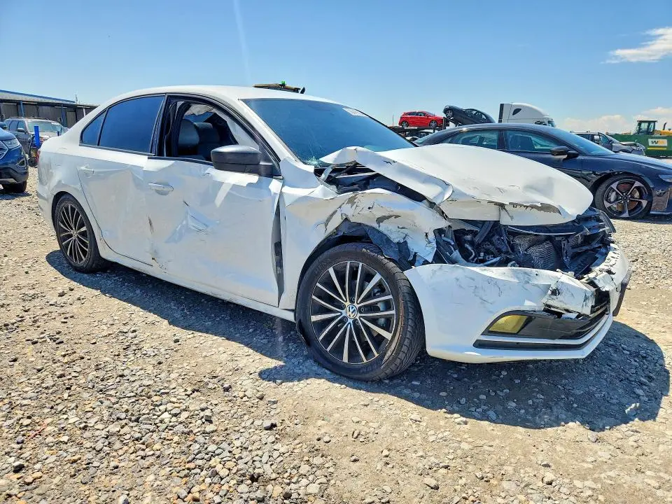 2016 VOLKSWAGEN JETTA SPORT  