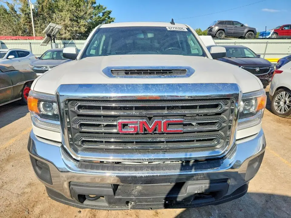 2019 GMC SIERRA K2500 SLE  