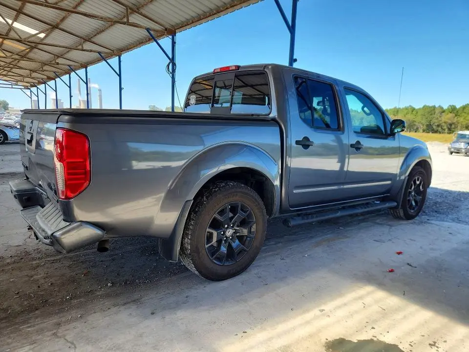 2021 NISSAN FRONTIER SV  
