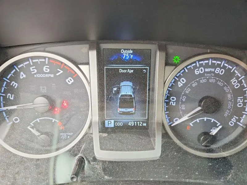 2021 TOYOTA TACOMA SR5 V6  