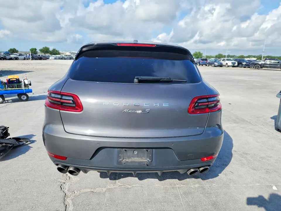 2016 PORSCHE MACAN S  