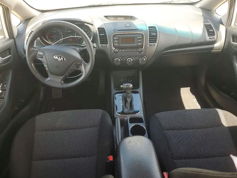 2017 KIA FORTE LX  