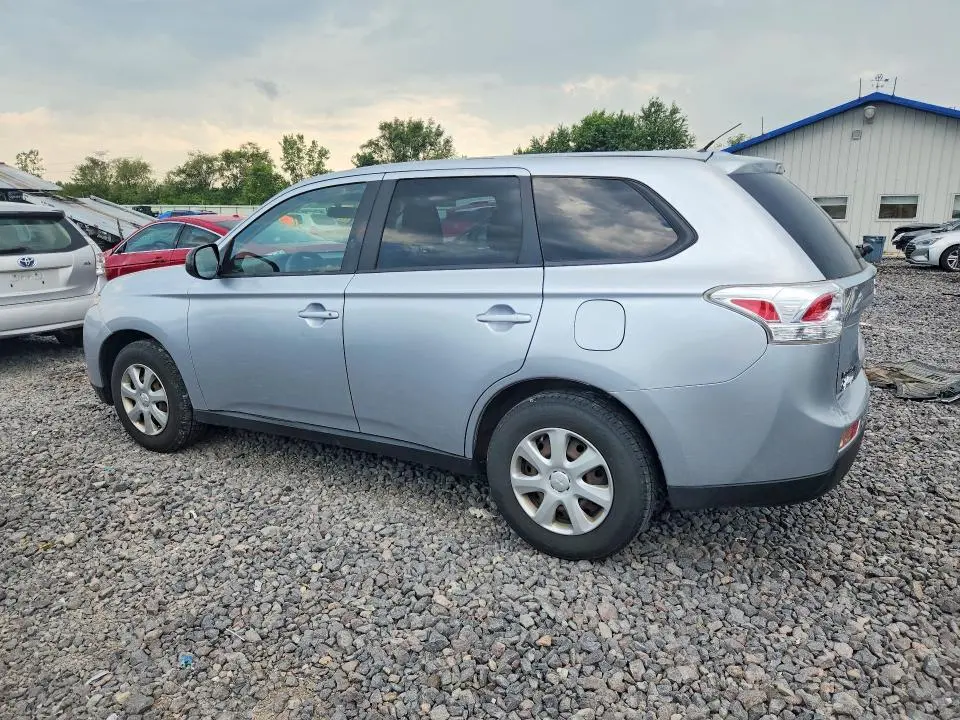 2014 MITSUBISHI OUTLANDER ES  