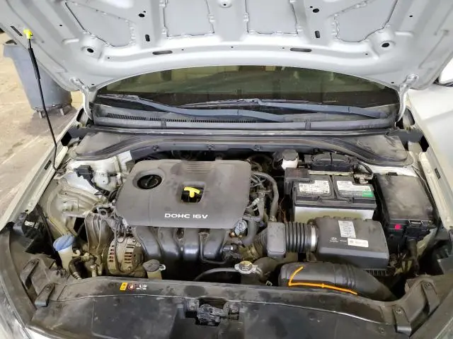 2018 HYUNDAI ELANTRA SE  