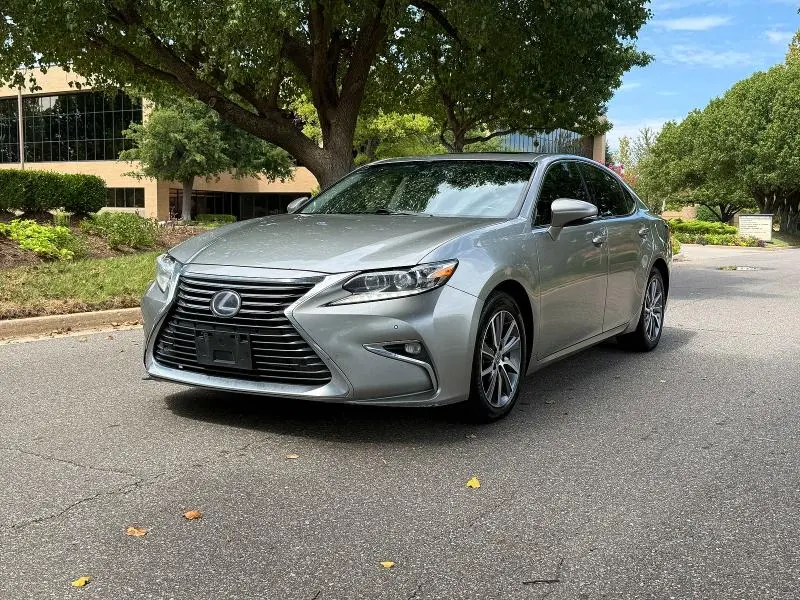 2018 LEXUS ES 300H  