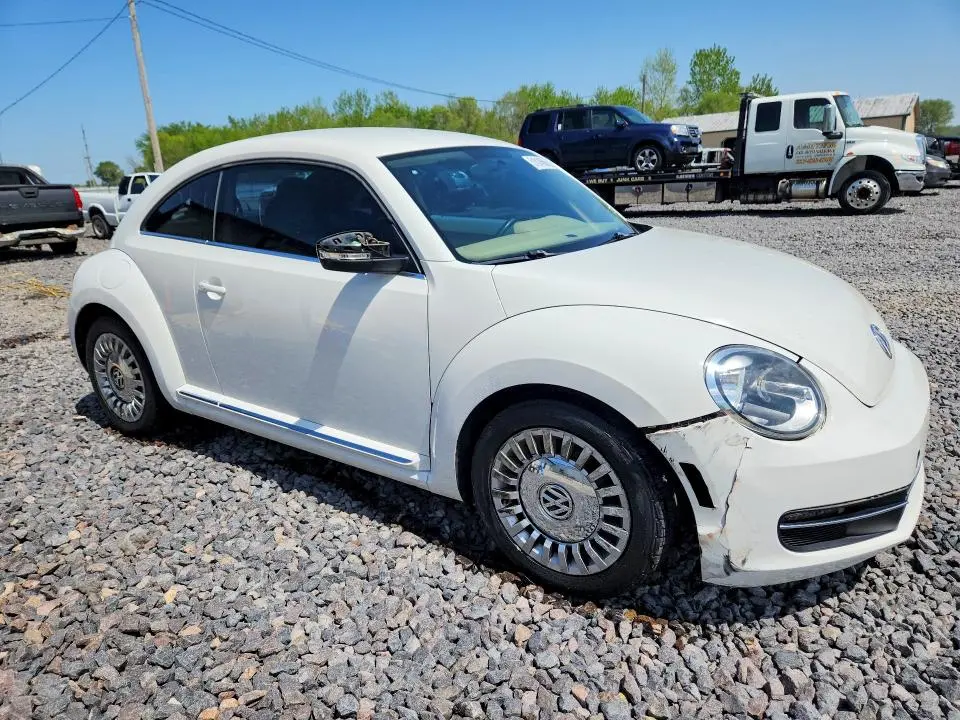 2013 VOLKSWAGEN BEETLE   